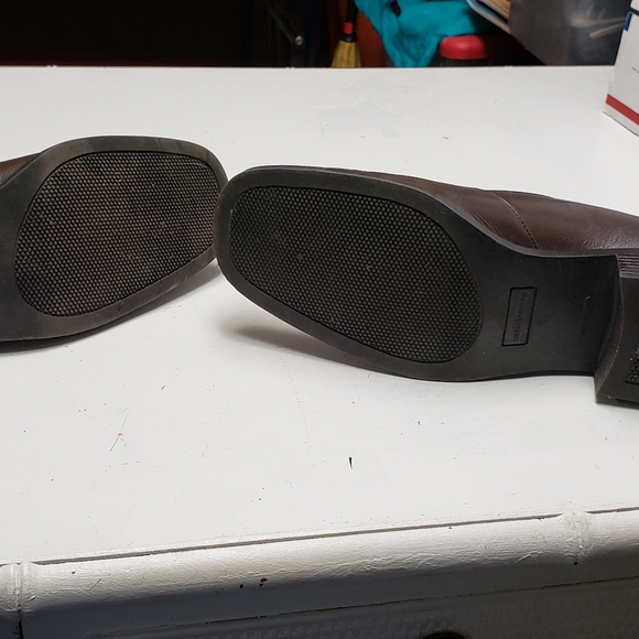 New shoes - Picture 5 of 6